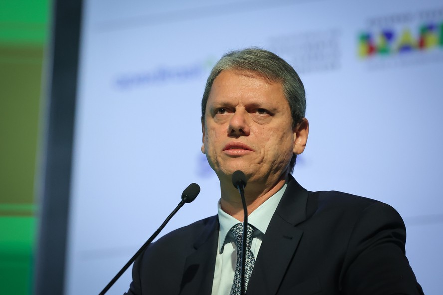 Tarcísio anuncia punição “com mão pesada” a envolvidos em fraude de R$ 1 bi no ICMS paulista - Imagem do artigo original