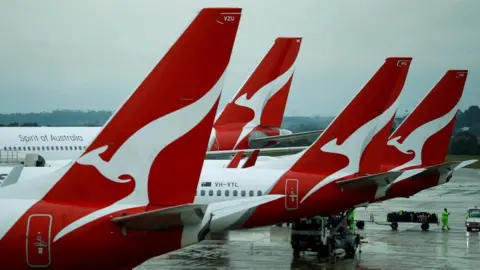 Justiça australiana multa Qantas em A$ 90 milhões por demissões ilegais na pandemia - Imagem do artigo original