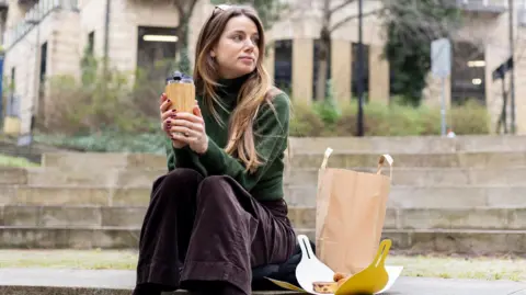 Consumo de fast-food cai 6% no Reino Unido e dá lugar a pequenos “mimos” do supermercado - Imagem do artigo original