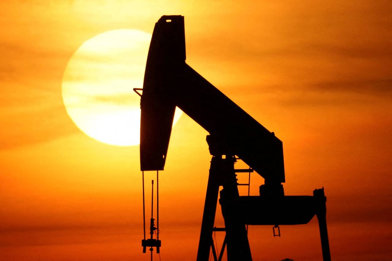 Petróleo recua mais de 1% com expectativa de diálogo para encerrar conflito na Ucrânia - Imagem do artigo original