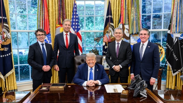 Executivos da BHP e da Rio Tinto pedem apoio de Trump para mina de cobre no Arizona após nova suspensão judicial - Imagem do artigo original