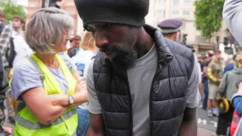Julgamento de passageiro que evitou pagar 113 passagens é adiado no Reino Unido - Imagem do artigo original