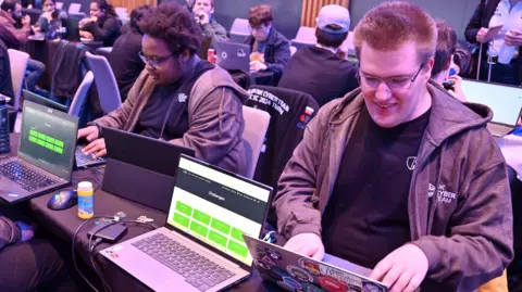 Recrutadores priorizam experiência e deixam recém-formados em ciência da computação sem vaga - Imagem do artigo original