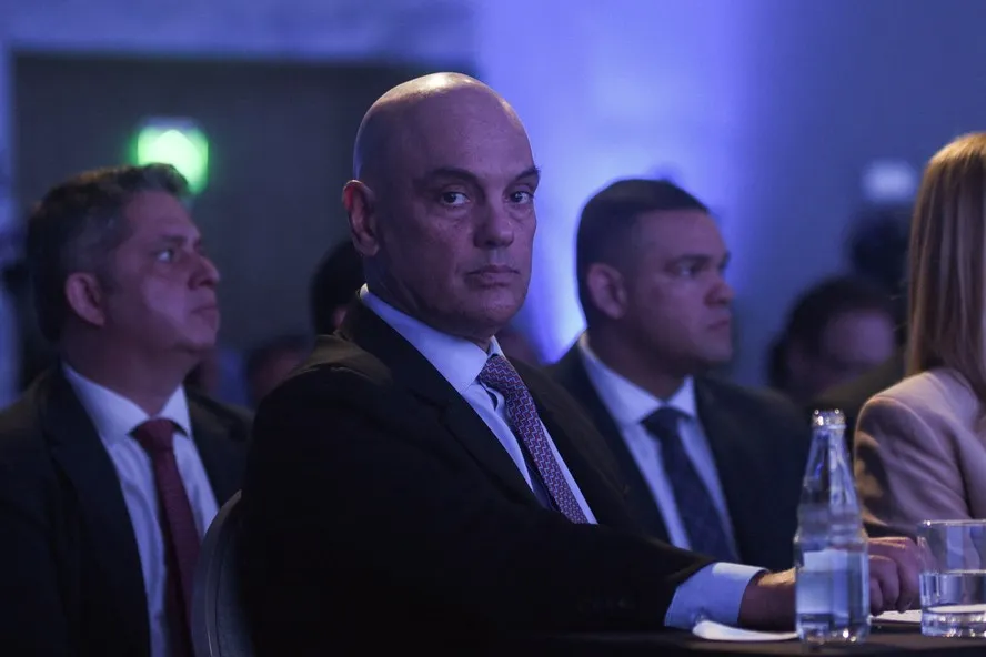 Moraes defende independência do Judiciário e rebate ideia de autocontenção após críticas de Mendonça - Imagem do artigo original
