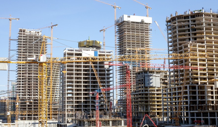 Confiança encolhe e juros elevados pressionam indústria da construção, indica sondagem - Imagem do artigo original