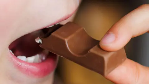 Preço de chocolate e manteiga impulsiona inflação de alimentos no Reino Unido, aponta BRC - Imagem do artigo original