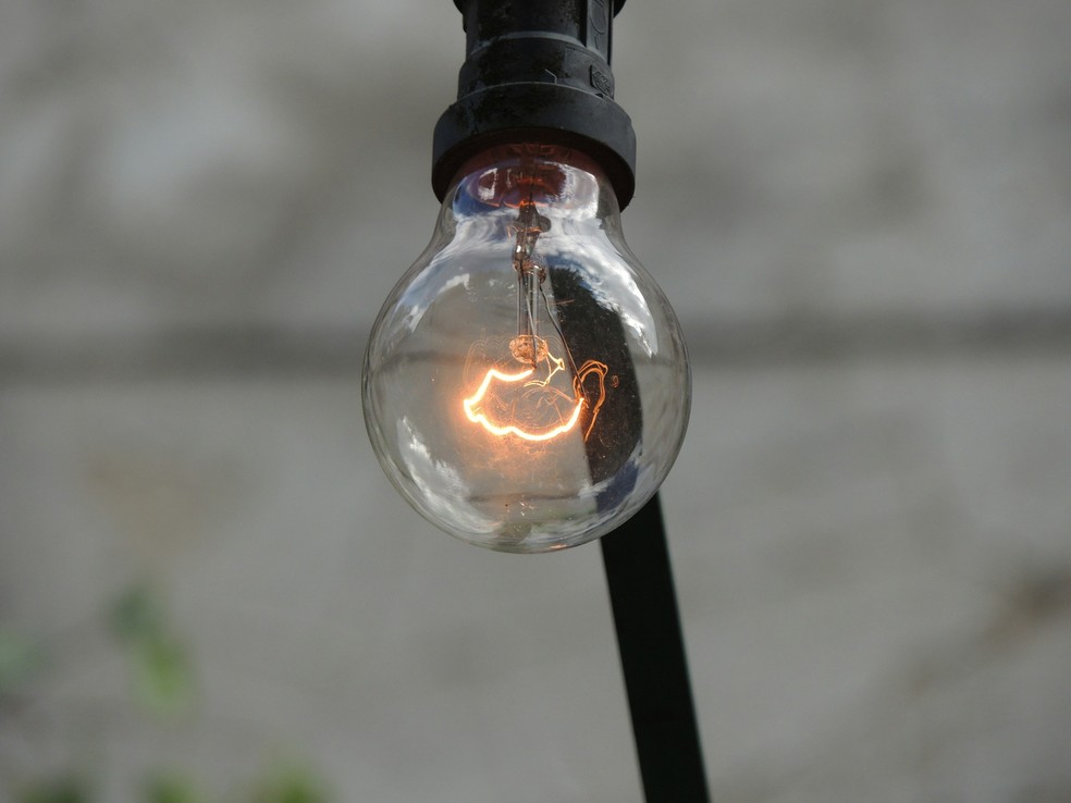 Energia elétrica recua 4,93% no IPCA-15 de agosto com bônus de Itaipu, mesmo sob bandeira vermelha - Imagem do artigo original