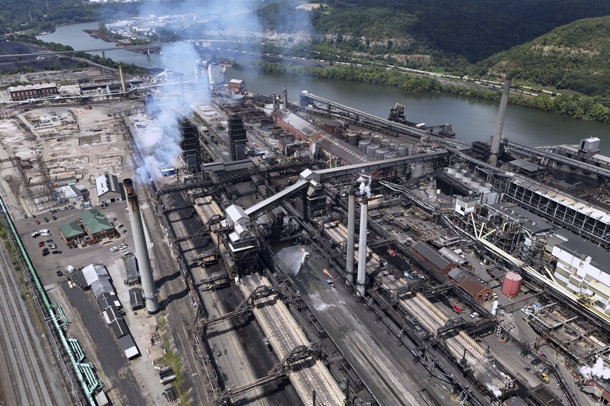 Nippon Steel investirá US$ 3,1 bilhões para modernizar maior alto-forno da U.S. Steel em Indiana - Imagem do artigo original
