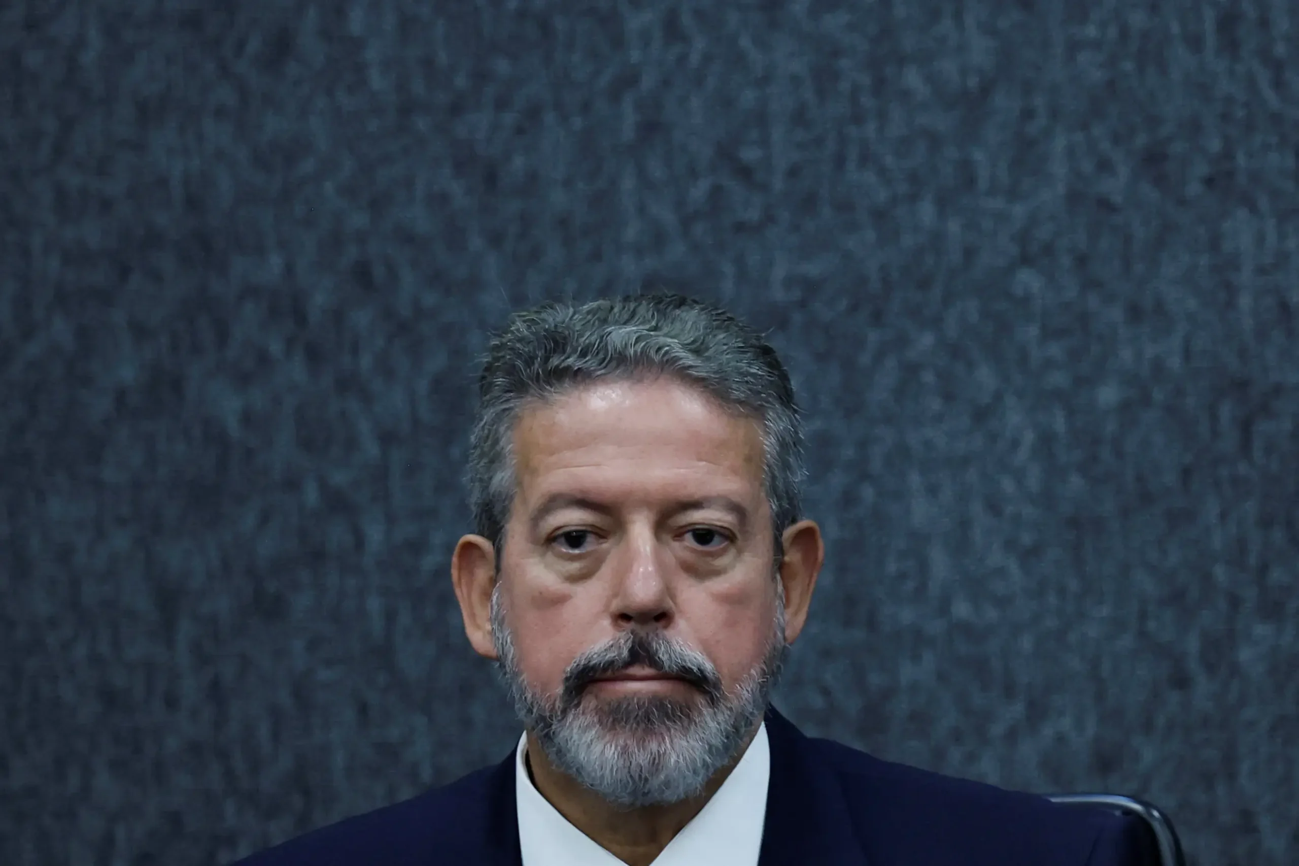 Imagem destacada - Isenção do Imposto de Renda e reajuste do Bolsa Família podem elevar renda das famílias em 4,2% em 2026, aponta XP