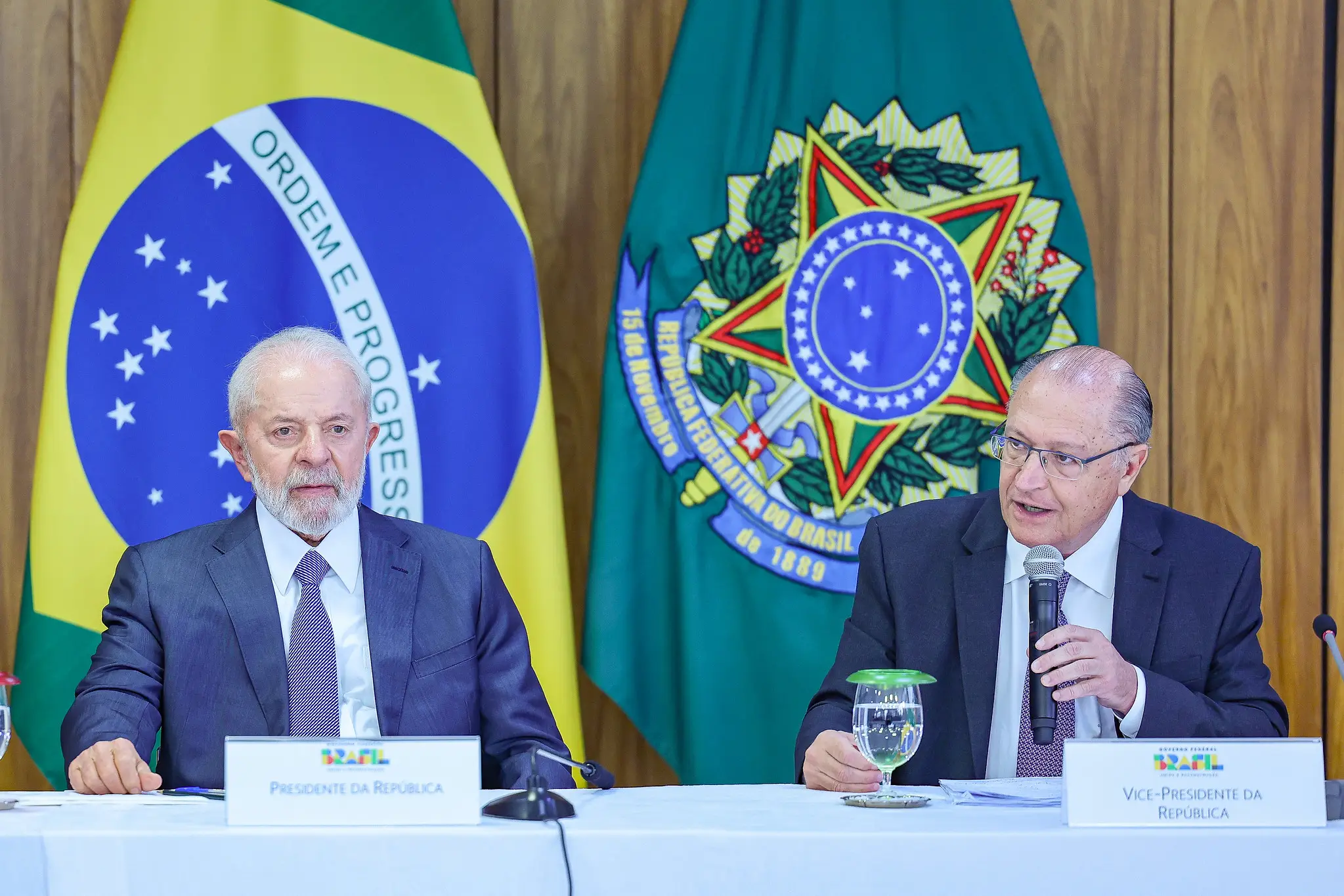 Imagem destacada - Governo amplia Reintegra para todos os exportadores aos EUA e busca conter impacto de tarifa de 50%