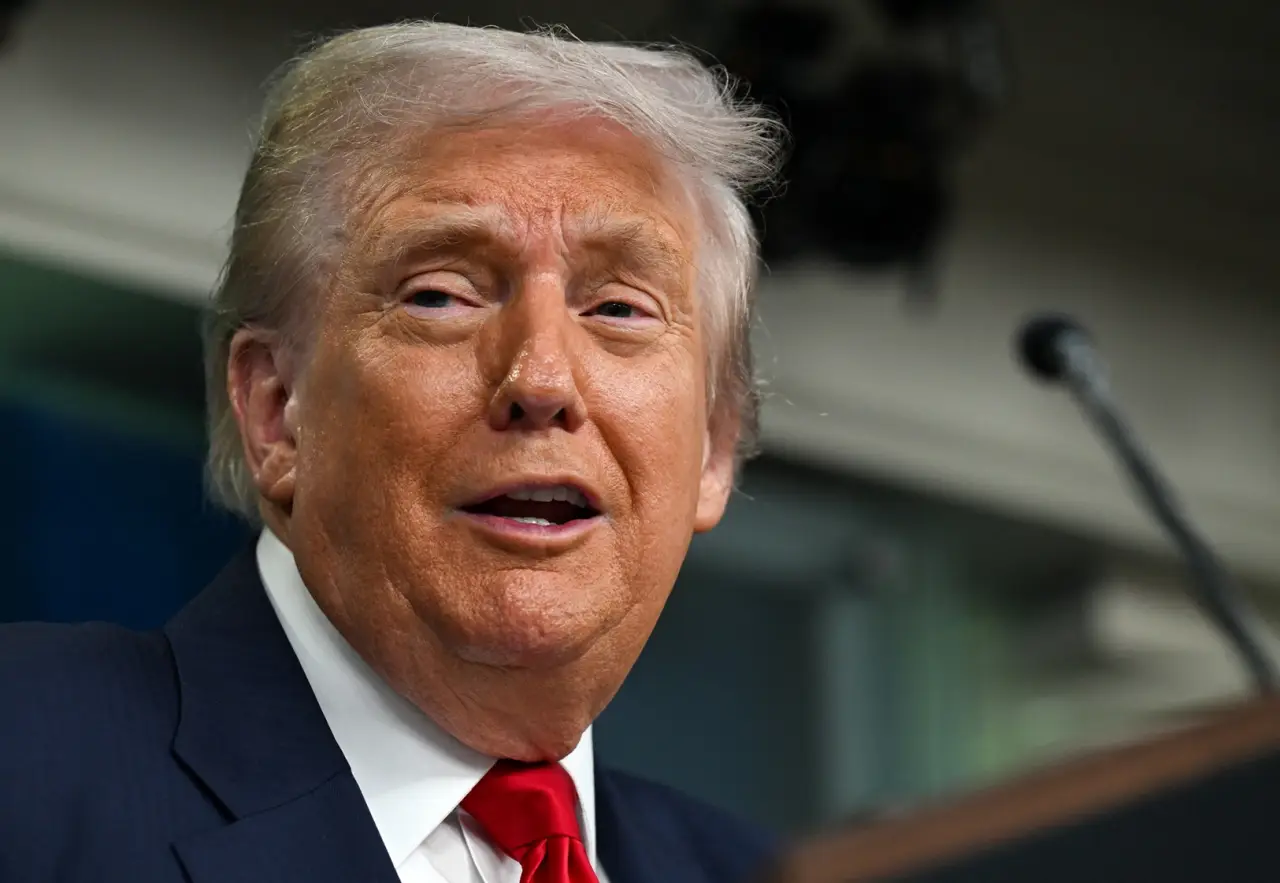 Imagem destacada - Corte de apelação dos EUA autoriza Trump a manter suspensão de ajuda externa