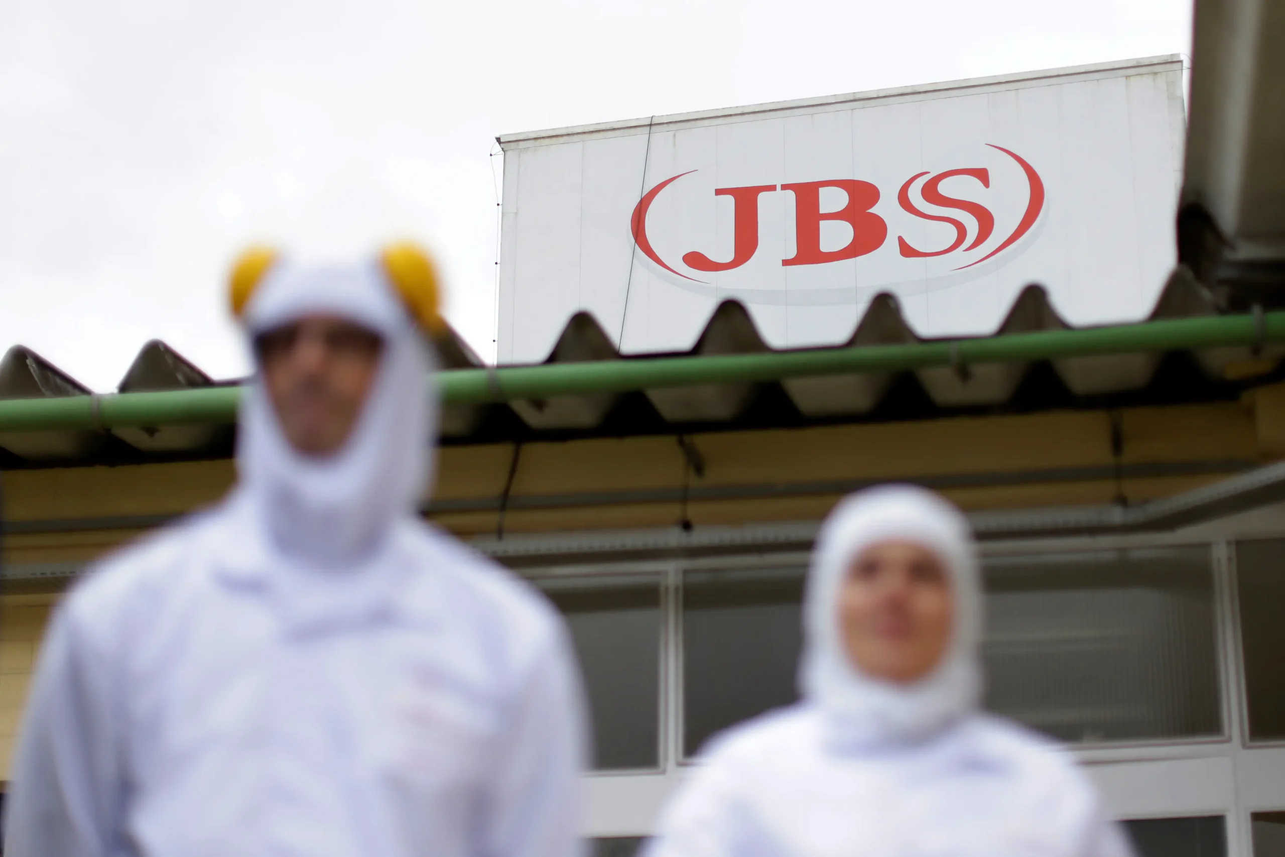 Imagem destacada - Lucro da JBS cresce 60% no 2º trimestre e alcança US$ 528,1 milhões