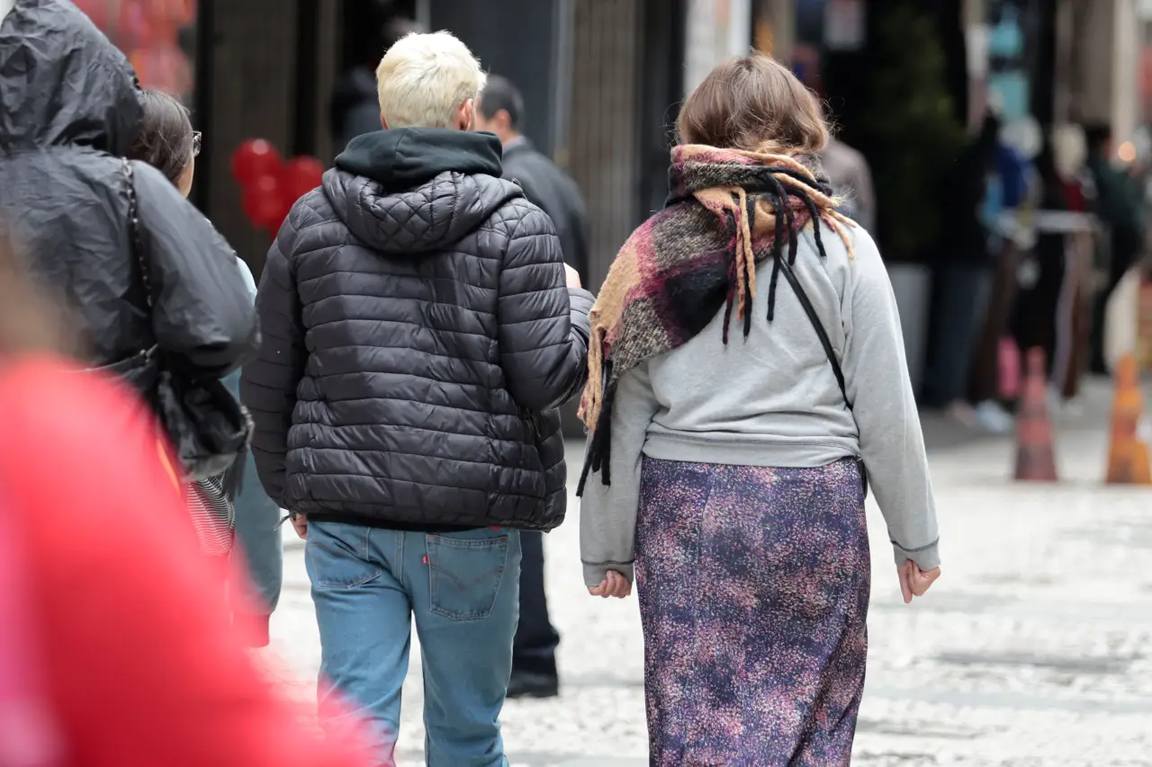 Imagem destacada - Frio retorna a São Paulo com máxima de 18 °C; calor só deve reaparecer depois do fim de semana