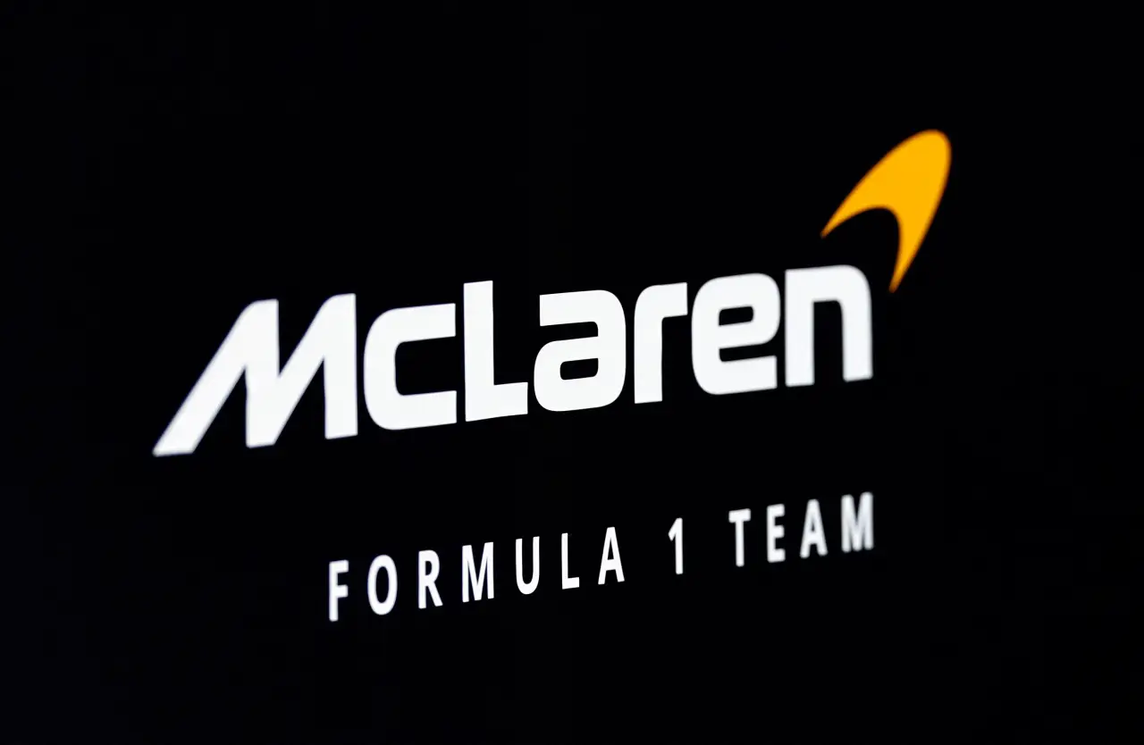 Imagem destacada - McLaren colocará em leilão carro de Fórmula 1 de 2026 antes da estreia na pista