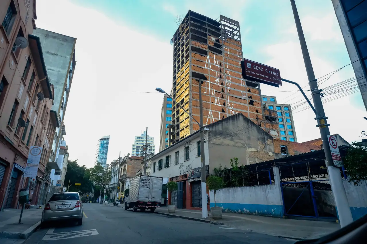 Imagem destacada - Prefeitura de São Paulo dá início à demolição do edifício “Caveirão” no centro da cidade