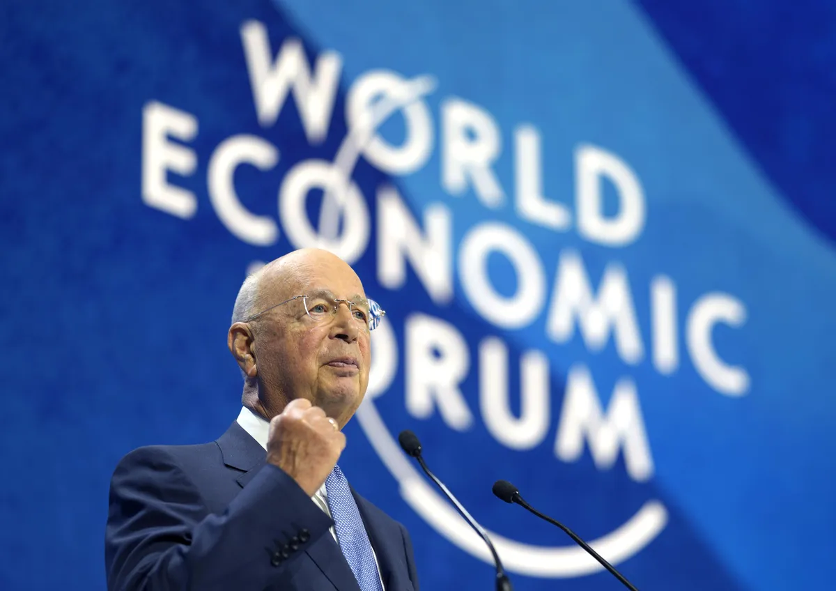 Imagem destacada - Fórum Econômico Mundial absolve Klaus Schwab e escolhe Larry Fink como copresidente