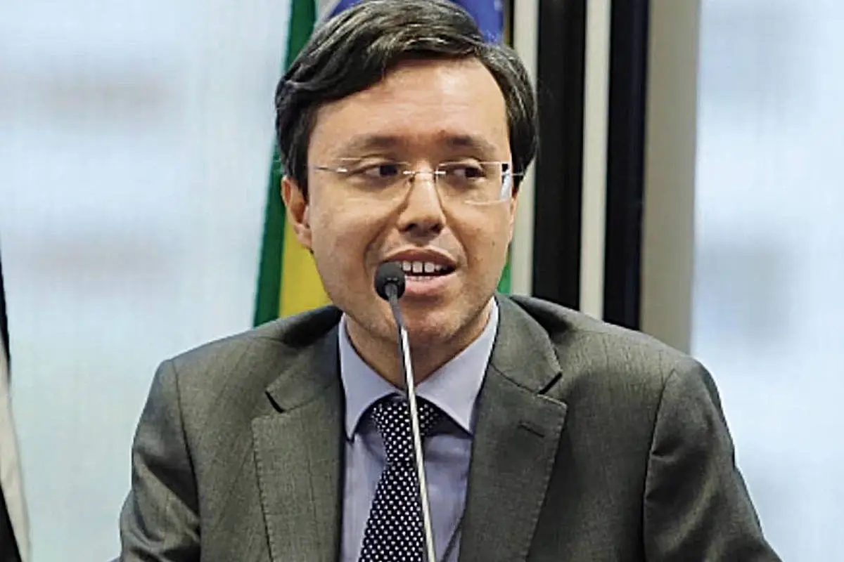 Imagem destacada - Diretor estatutário da Fast Shop é detido em operação contra fraude tributária em São Paulo