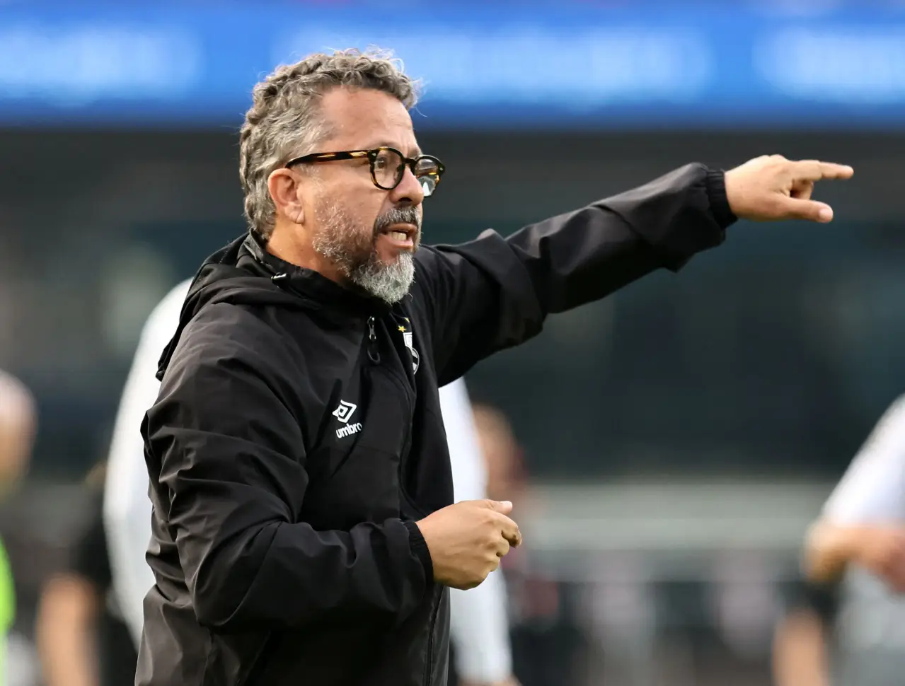 Imagem destacada - Santos demite Cleber Xavier após sofrer 6 a 0 do Vasco no Morumbis