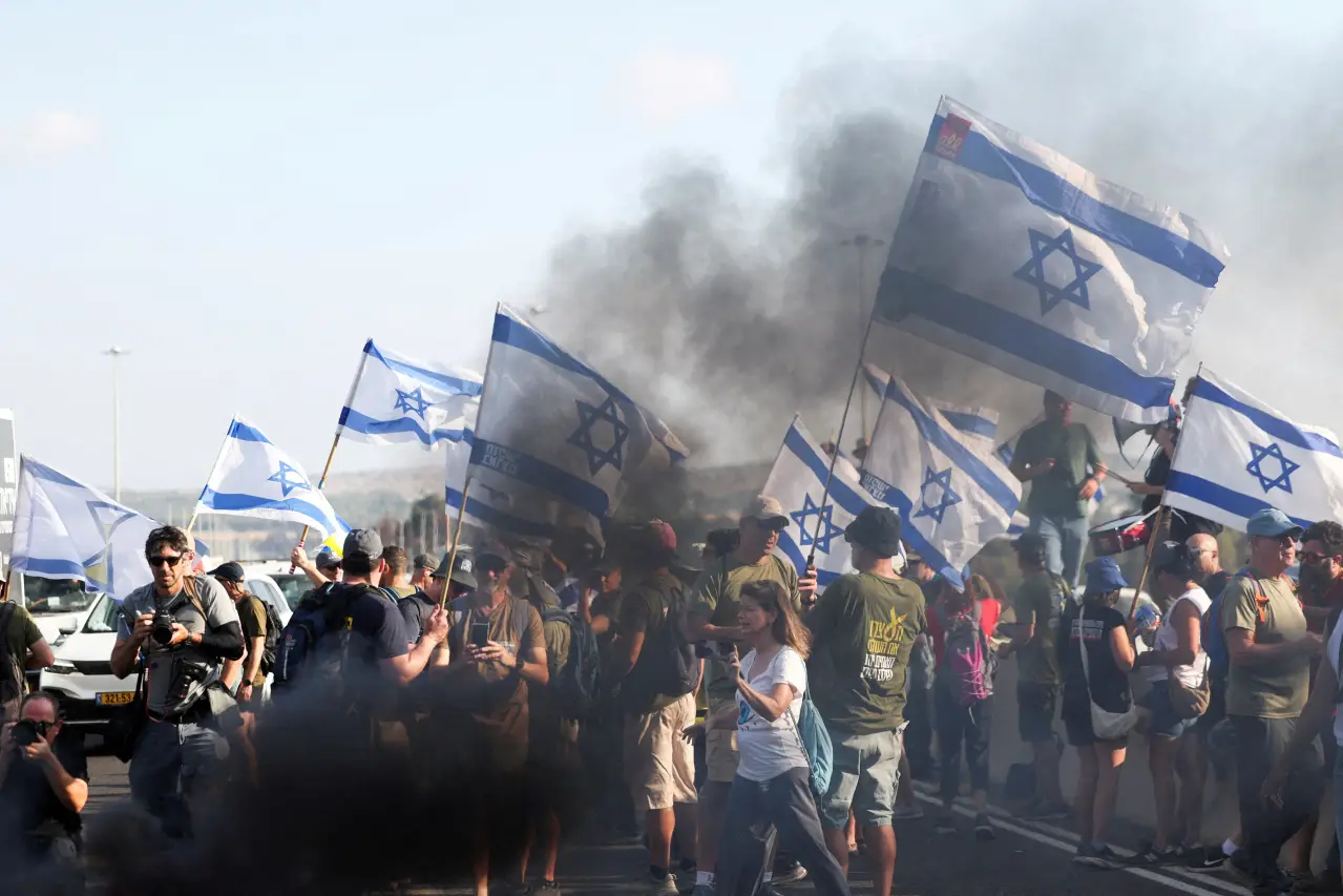 Imagem destacada - Greve nacional em Israel pressiona governo por trégua em Gaza e libertação de reféns