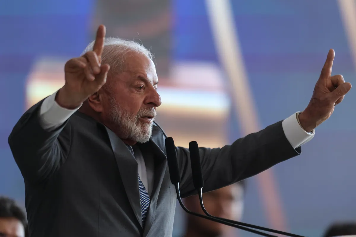 Imagem destacada - Lula reúne ministros para discutir crédito destinado à reforma de moradias populares