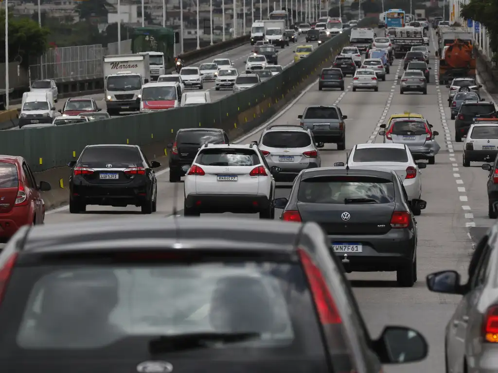 Imagem destacada - Seguro dos carros mais vendidos fica mais caro em julho; mulheres pagam 26% a mais e homens 11%