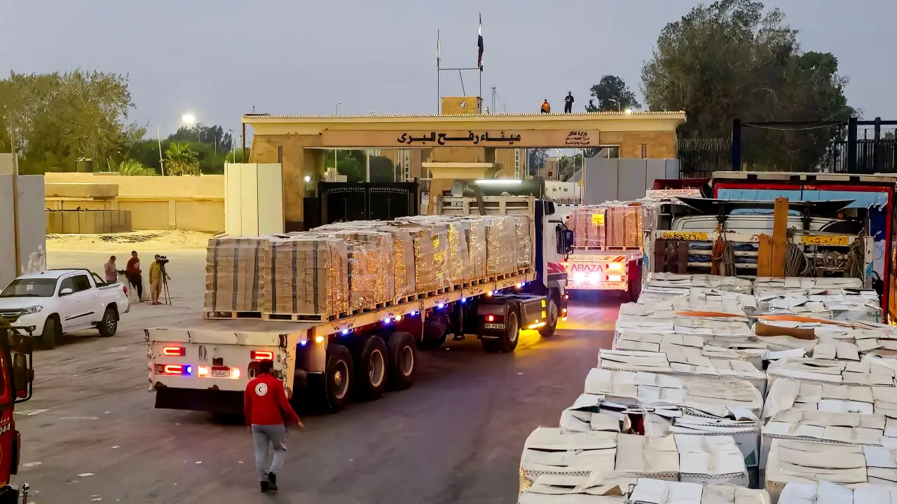 Imagem destacada - Organizações humanitárias afirmam que materiais para abrigos seguem barrados na Faixa de Gaza