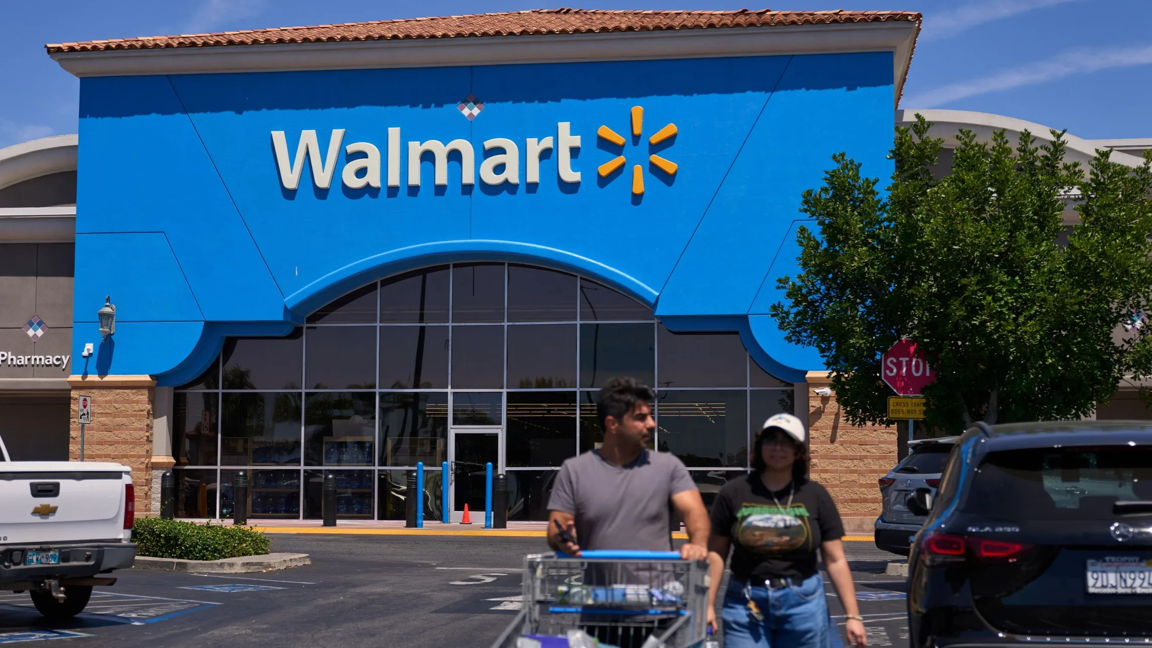 Imagem destacada - Walmart alerta que tarifas de Donald Trump pressionam custos
