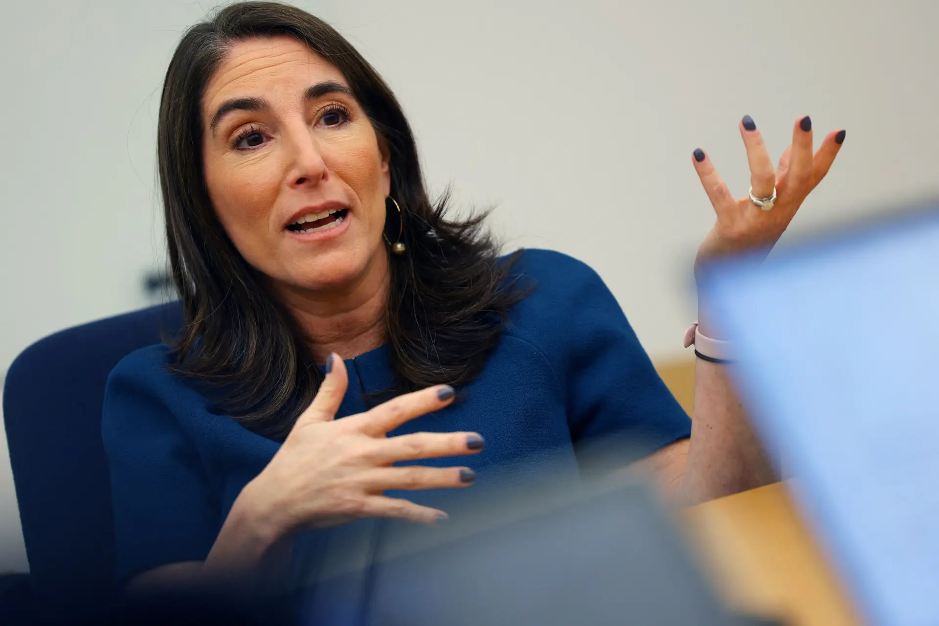 Imagem destacada - Navarro diz que oposição de Powell a Trump é “perturbadora” e prevê aumento de tarifas contra Índia