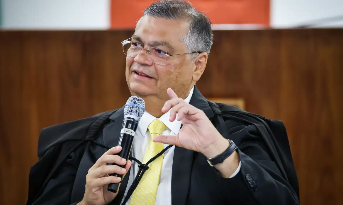 Imagem destacada - Dino alerta que punições internacionais podem alcançar empresas brasileiras