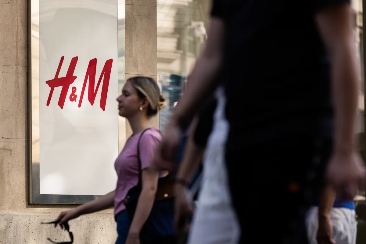 Imagem destacada - H&M estreia e-commerce no Brasil com instabilidade e entrega de até nove dias