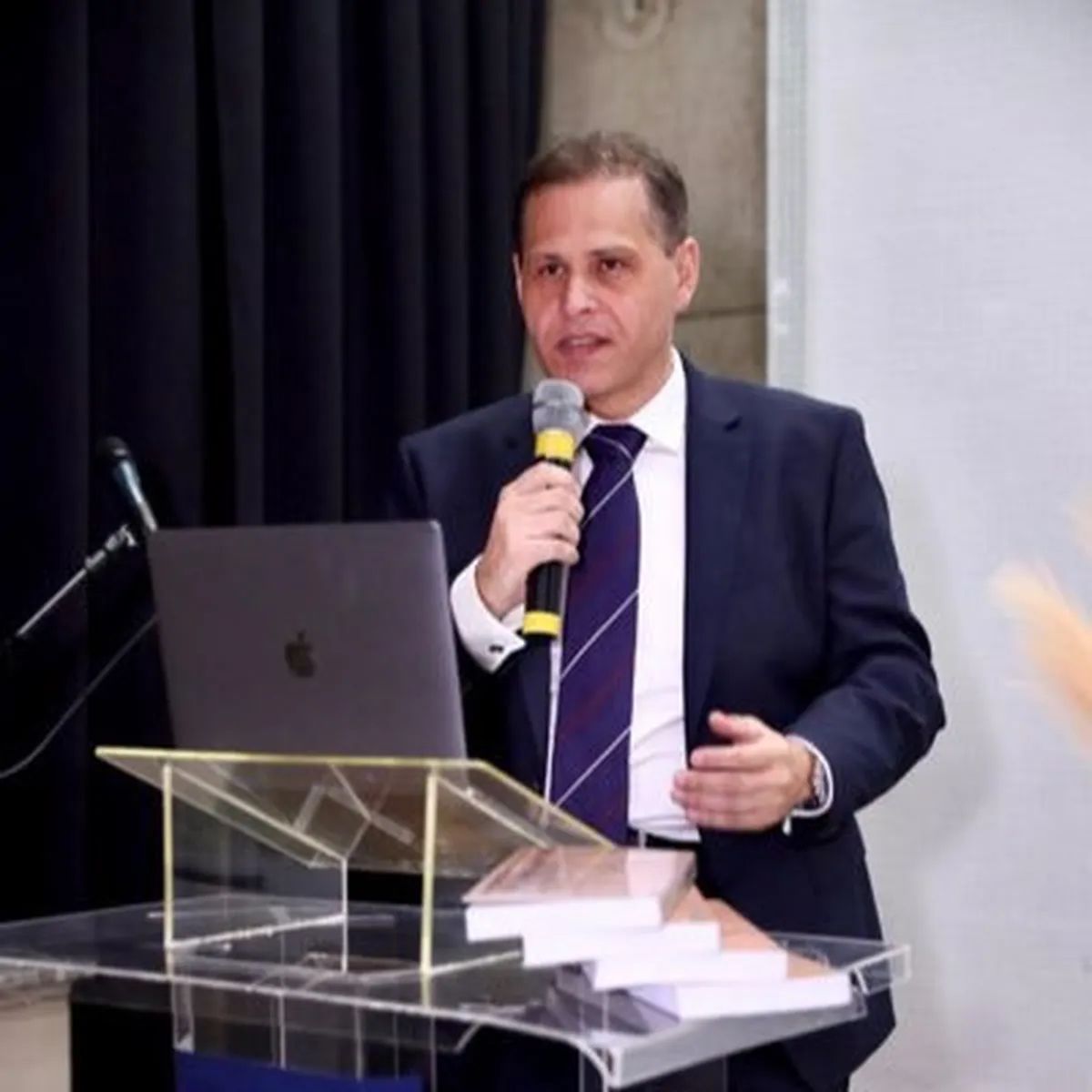 Imagem destacada - Moraes solicita extradição de ex-assessor Eduardo Tagliaferro à Itália