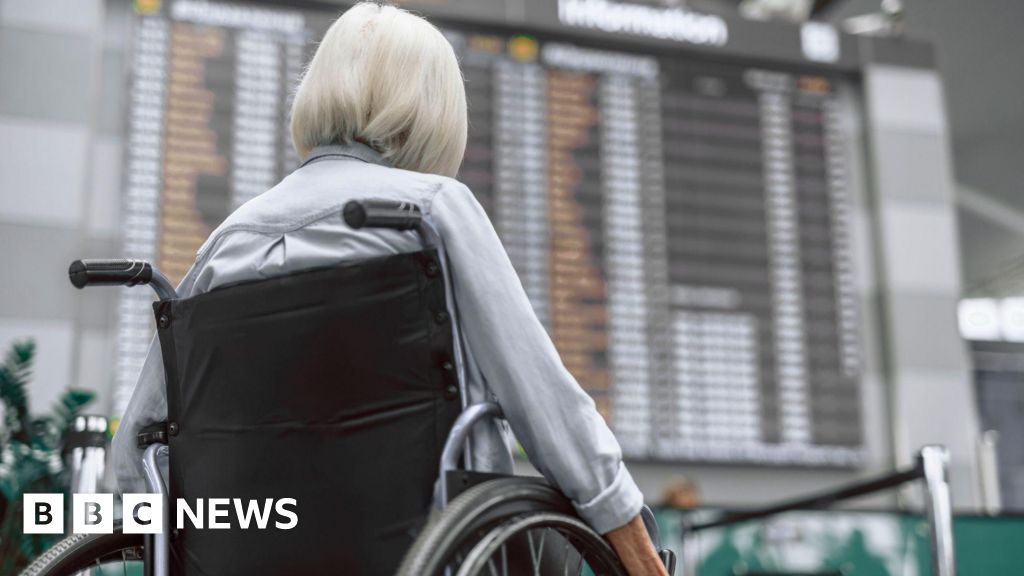 Imagem destacada - Entidade pede fim de cobrança para motoristas com Blue Badge em áreas de desembarque de aeroportos britânicos