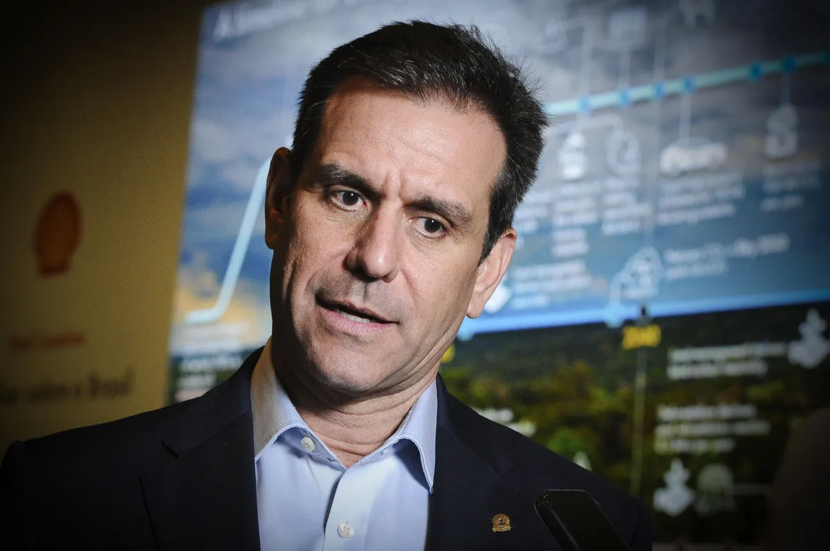 Imagem destacada - Shell inclui cenário de mundo fragmentado sob Trump que freia transição energética, diz CEO