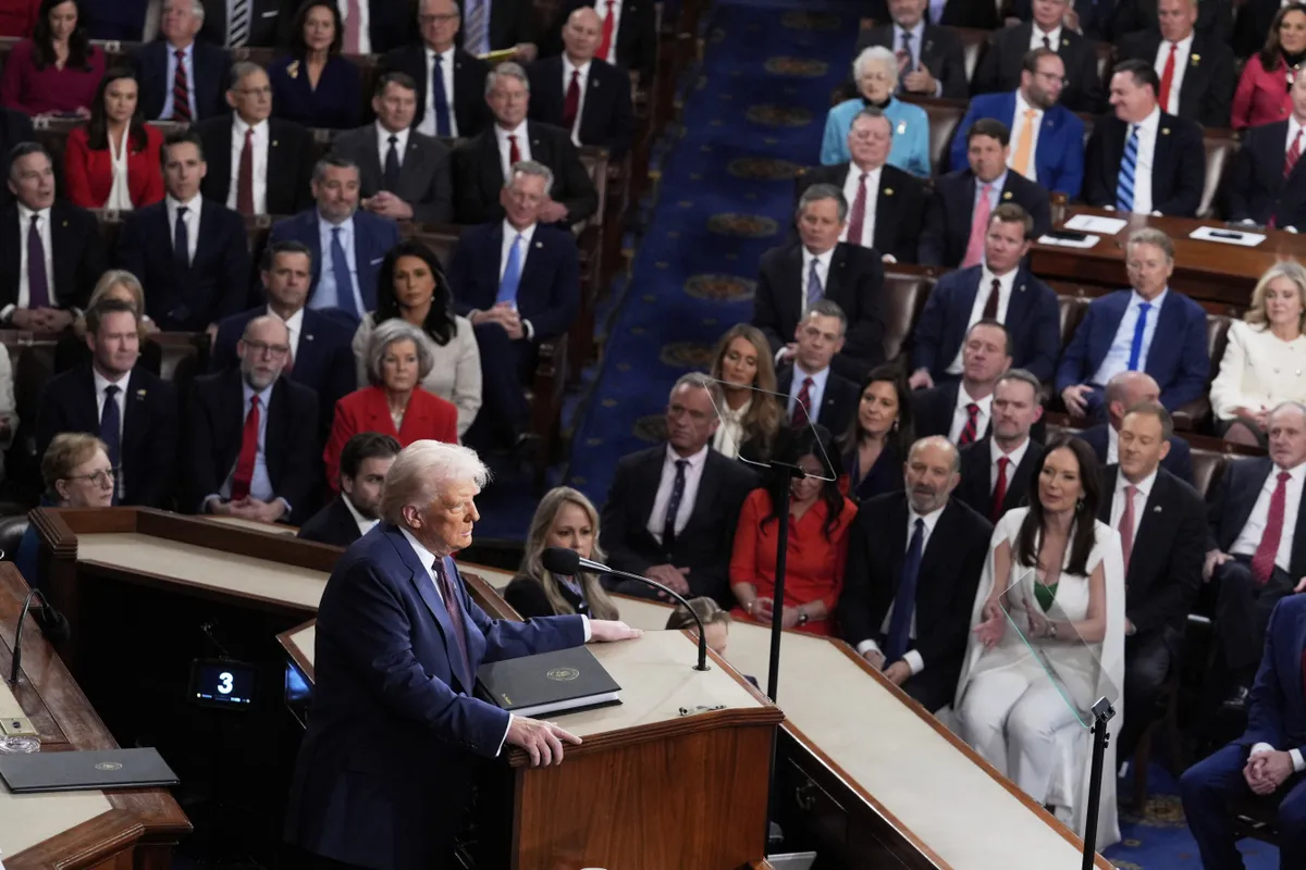 Imagem destacada - Trump intensifica pressão por redistritamento e pode garantir maioria republicana na Câmara por décadas, dizem analistas