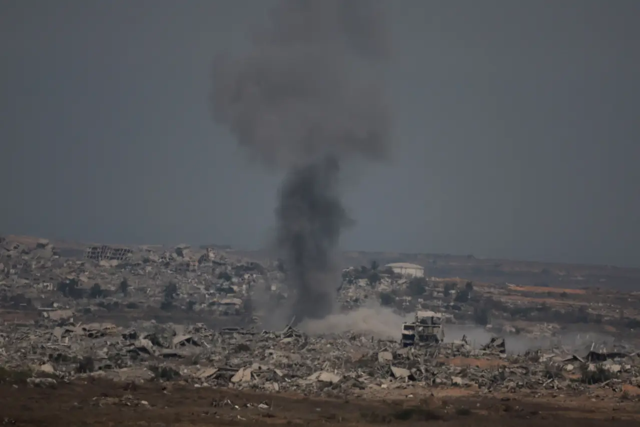 Imagem destacada - Bombardeios israelenses em Gaza deixam 63 mortos e provocam nova fuga de civis