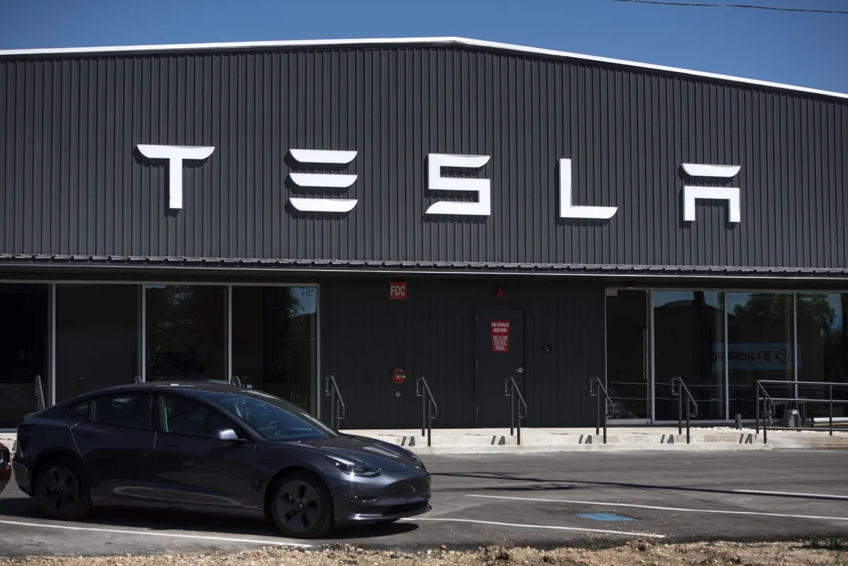 Imagem destacada - Tesla integrará IA da DeepSeek e da ByteDance em carros vendidos na China