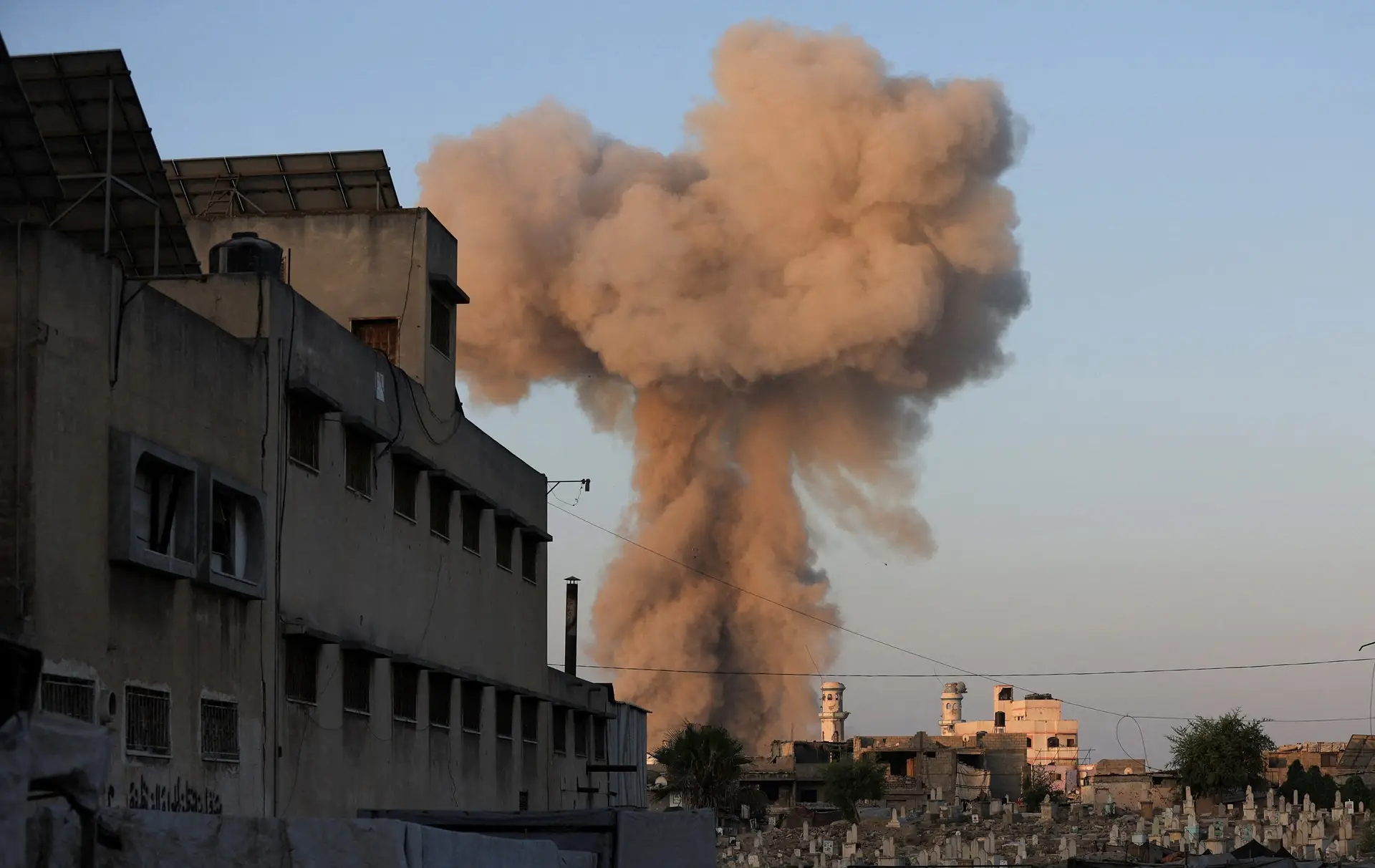 Imagem destacada - Trump condena ataque israelense a hospital em Gaza que deixou ao menos 20 mortos, entre eles cinco jornalistas