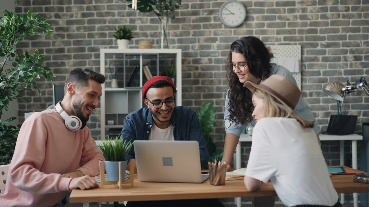 Imagem destacada - Empresas abrem vagas de trainee em todo o país; inscrições já estão disponíveis