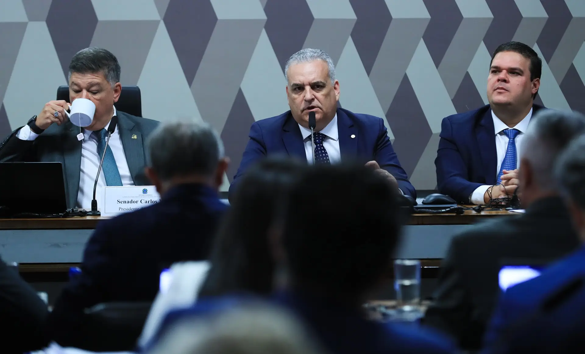 Imagem destacada - CPMI do INSS chama ex-ministros e ex-presidentes do instituto, mas poupa Frei Chico