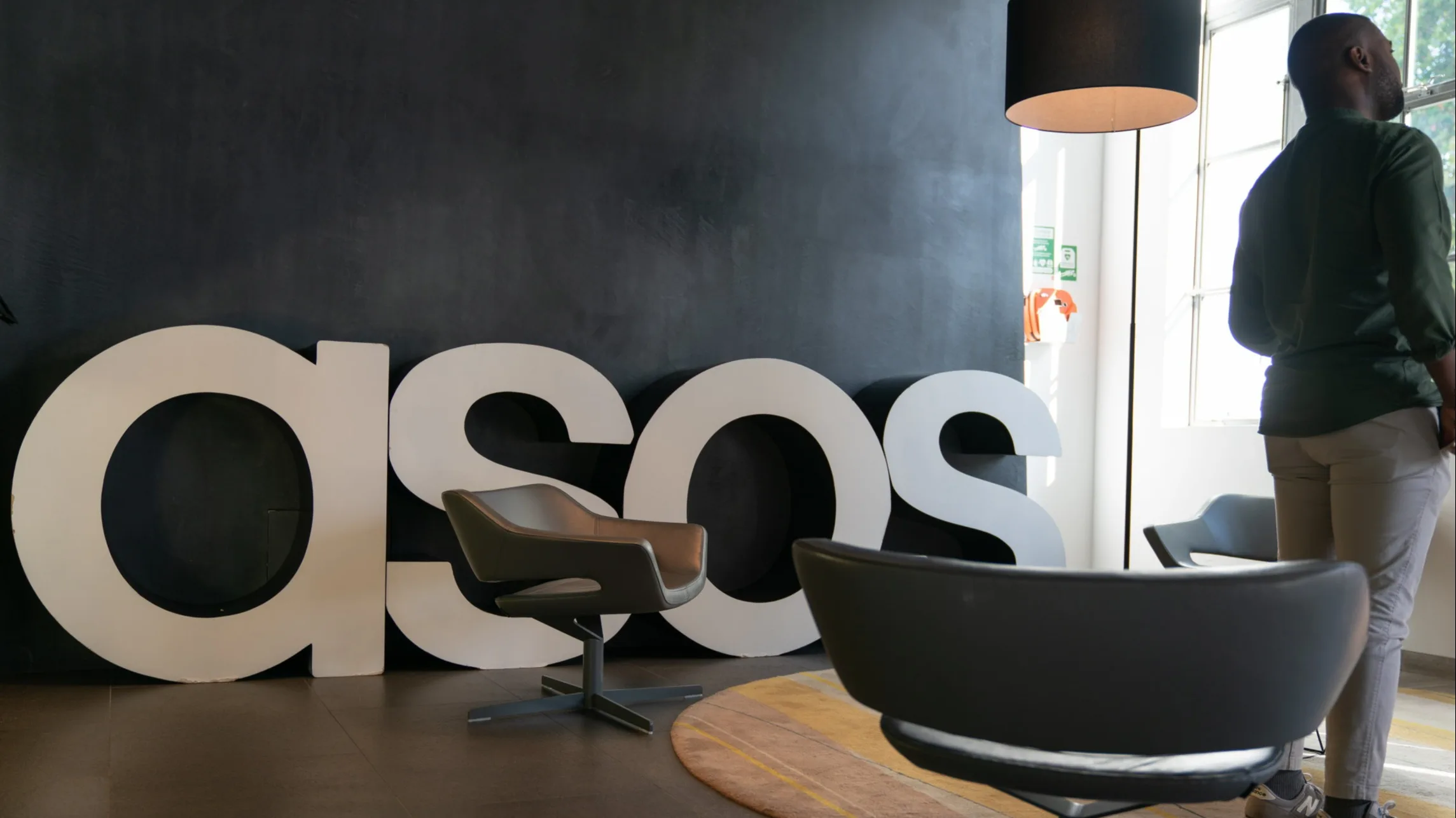 Imagem destacada - Asos perde lugar no índice FTSE 250